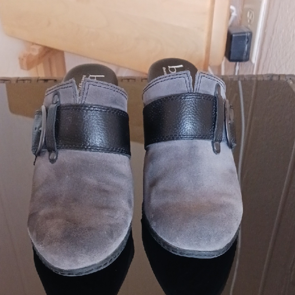 BORN CONCEPT- Women's Gray Suede Slip-On Shoes Sz 6
